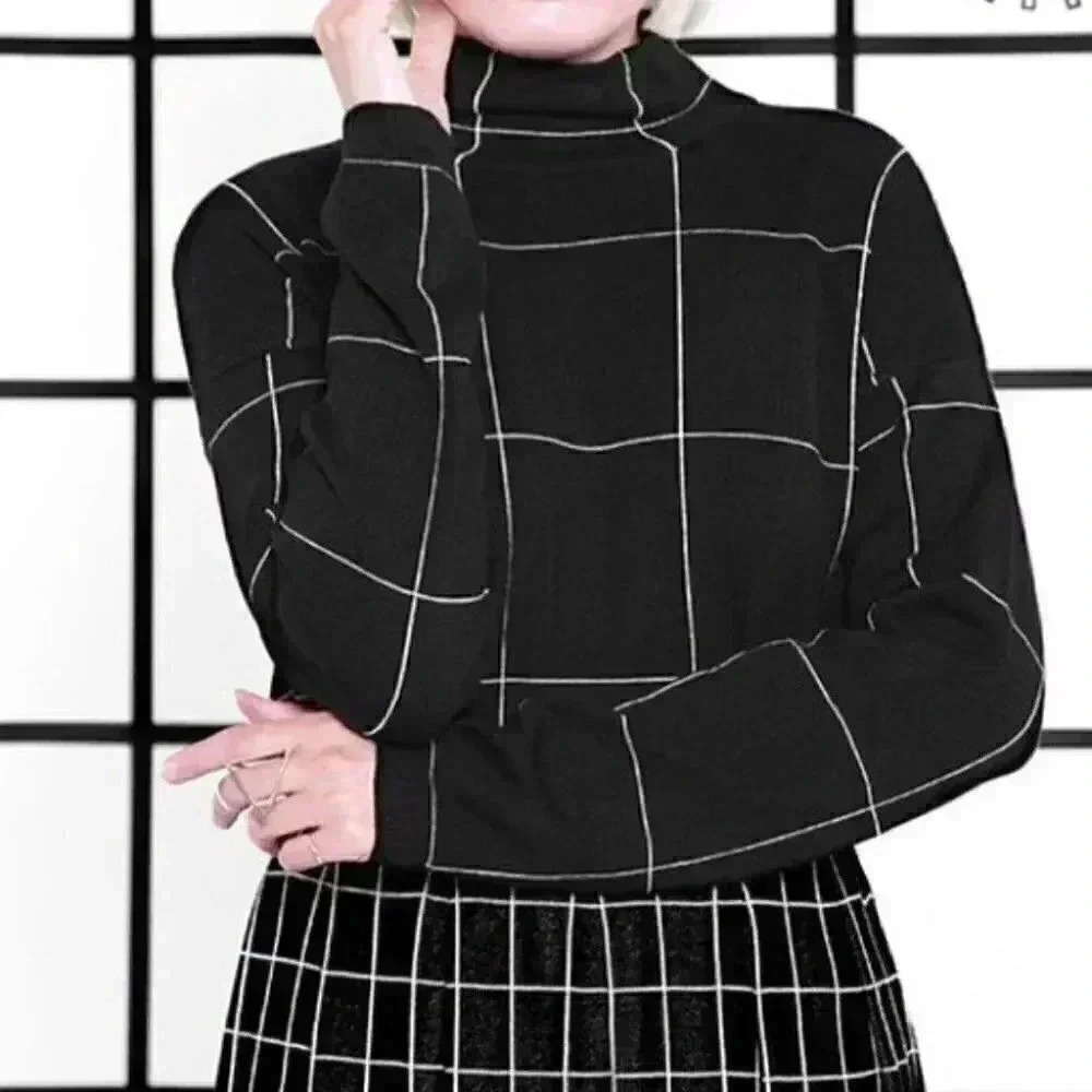 Grid Print Turtleneck knit Top